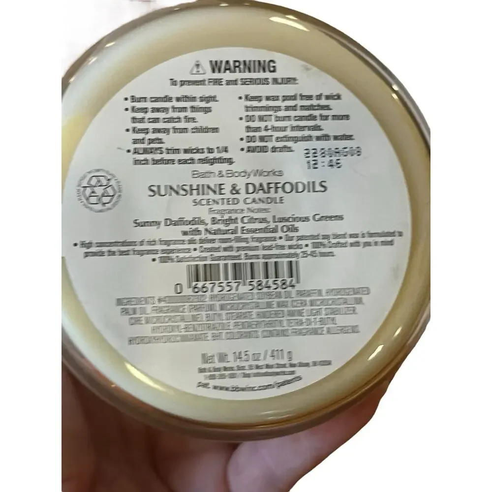 New Bath & Body Works 3-Wick Candle Sunshine & Daffodils Never Burned